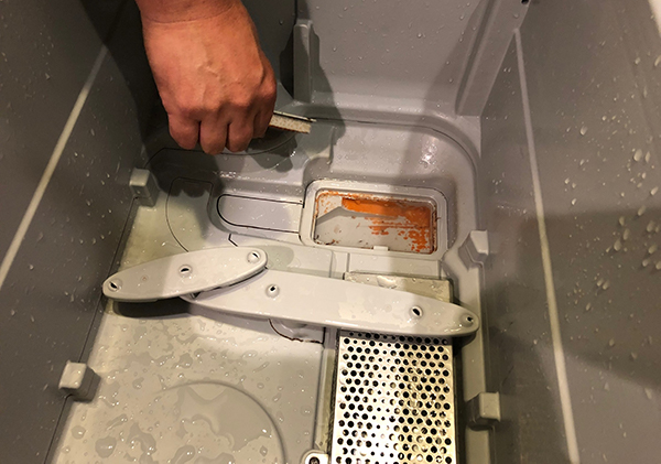 ビルトイン食洗機汚れの原因